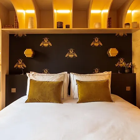 Hotel Bonsoir Madame 4*