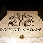 Bonsoir Madame Hotel 4*