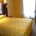 Hotel Bonsoir Madame Paris
