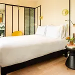 Hotel Bonsoir Madame 4*