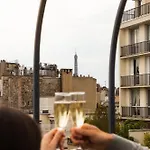 Hotel Bonsoir Madame Parigi