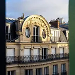 Bonsoir Madame Hotel 4*