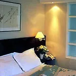 Bonsoir Madame Hotel