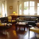 Bonsoir Madame Hotel