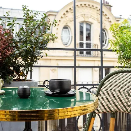 Bonsoir Madame Paris