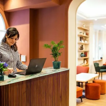 Bonsoir Madame Hotel 4*