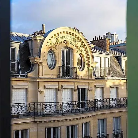 Hotel Bonsoir Madame 4*