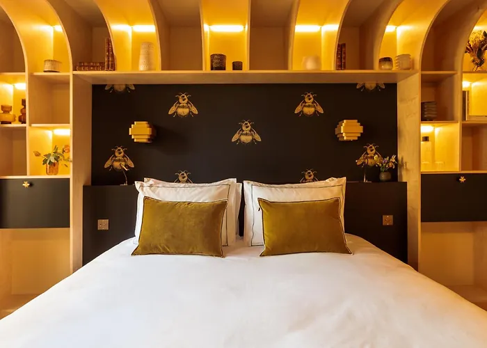 Hotel Bonsoir Madame 4*