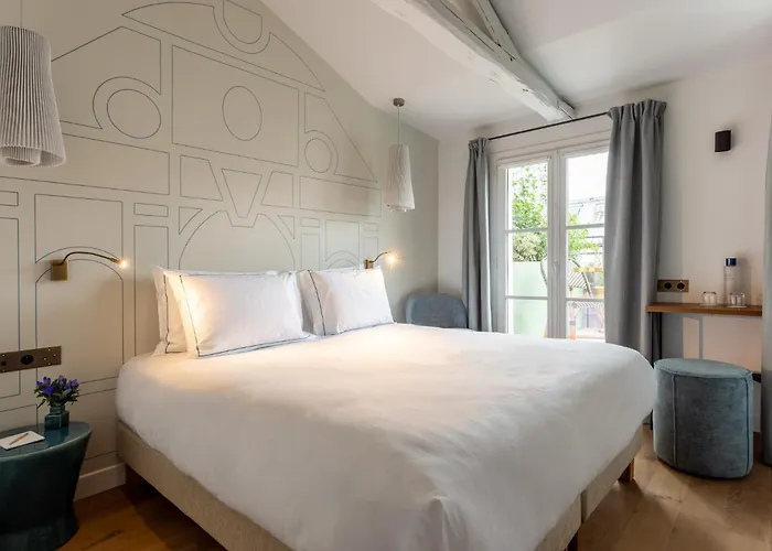 Bonsoir Madame Paříž