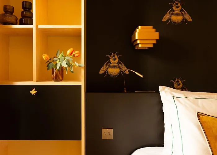 Bonsoir Madame Hotel 4*