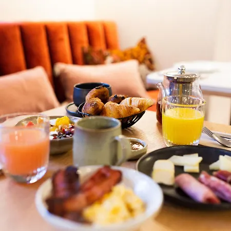 Bonsoir Madame Hotel Parijs