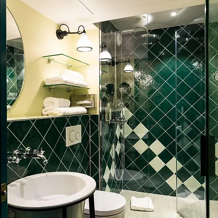 Hotel Bonsoir Madame