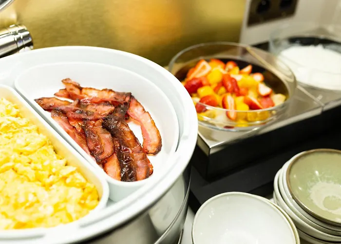 Hotel Bonsoir Madame 4*