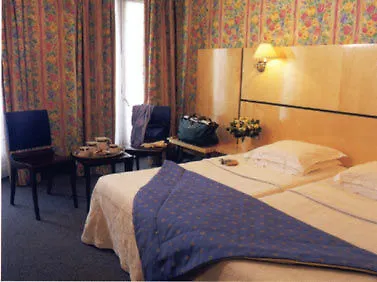 Bonsoir Madame Hotel