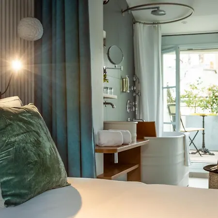 Hotel Bonsoir Madame 4*