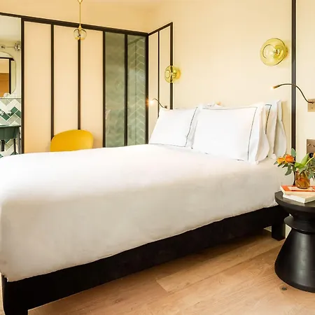 Hotel Bonsoir Madame 4*
